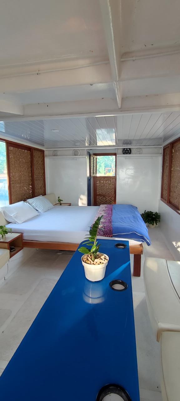 Kamar Jetty Camper Boar 2p di Omah Alchy Cottage & Resort (Pinggir Laut)